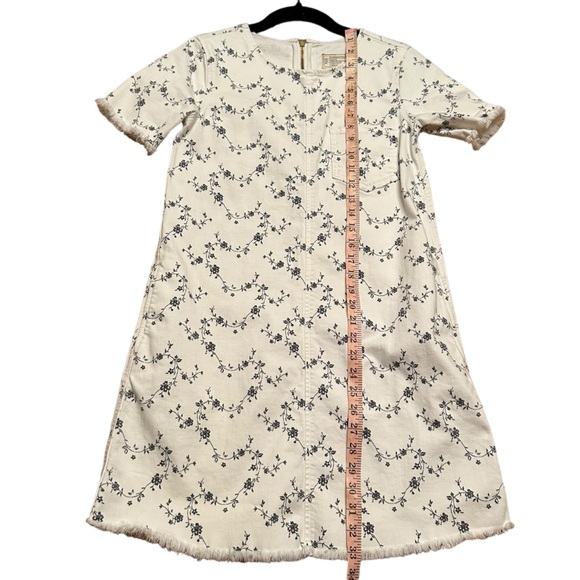 Current/elliot Short sleeved Floral Denim Mini Dress with frayed hem. - Picture 15 of 15